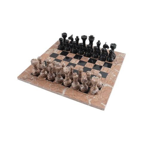 Marinara & Black Chess